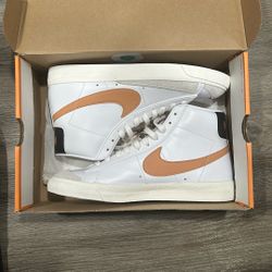 Nike Blazers Mid