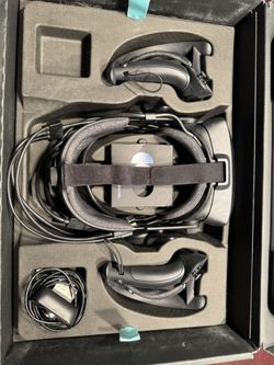 Valve index VR headset and controllers