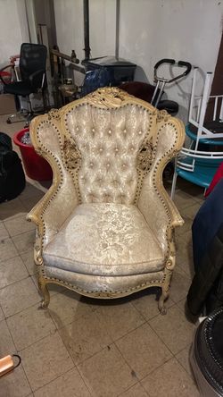 Throne chair need gone ASAP
