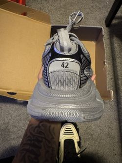 Balenciaga 3XI size 9