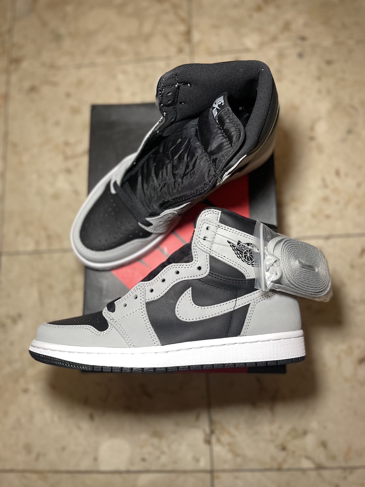 Air Jordan Retro Shadows