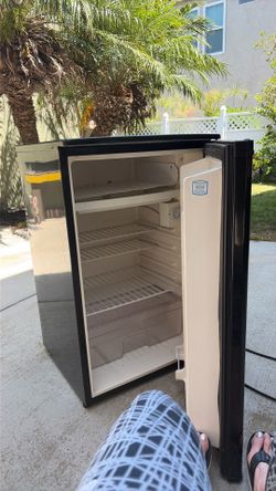 Mini fridge