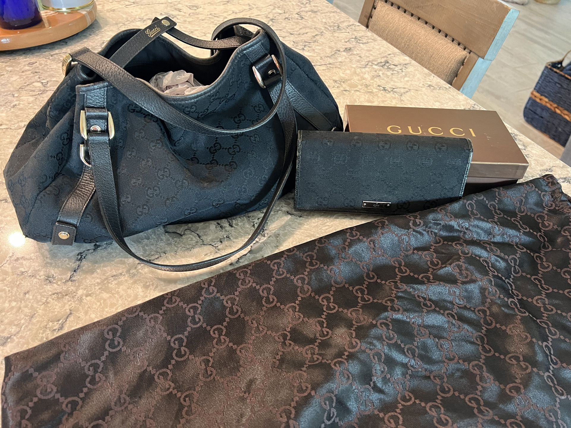 Gucci Abbey GG Vintage Canvas Bag