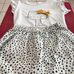 Adorable Two Piece Girl’s Outfit