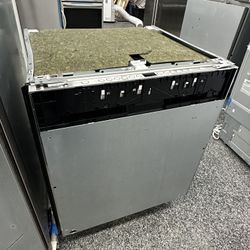 Bosch Panel Ready 24” Wide Dishwasher - 3rd Rack Model 