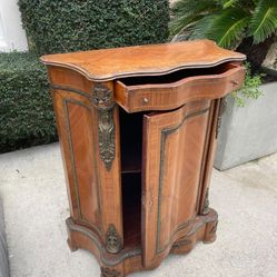 Antique Furniture 
