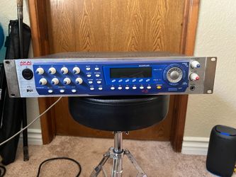 Akai Z8 24 Bit 96KHz stereo digital sampler with 8 outs