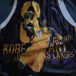 Kobe Bryant Jersey #8