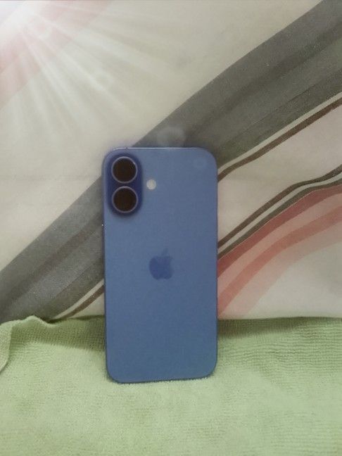 "IPhone 16