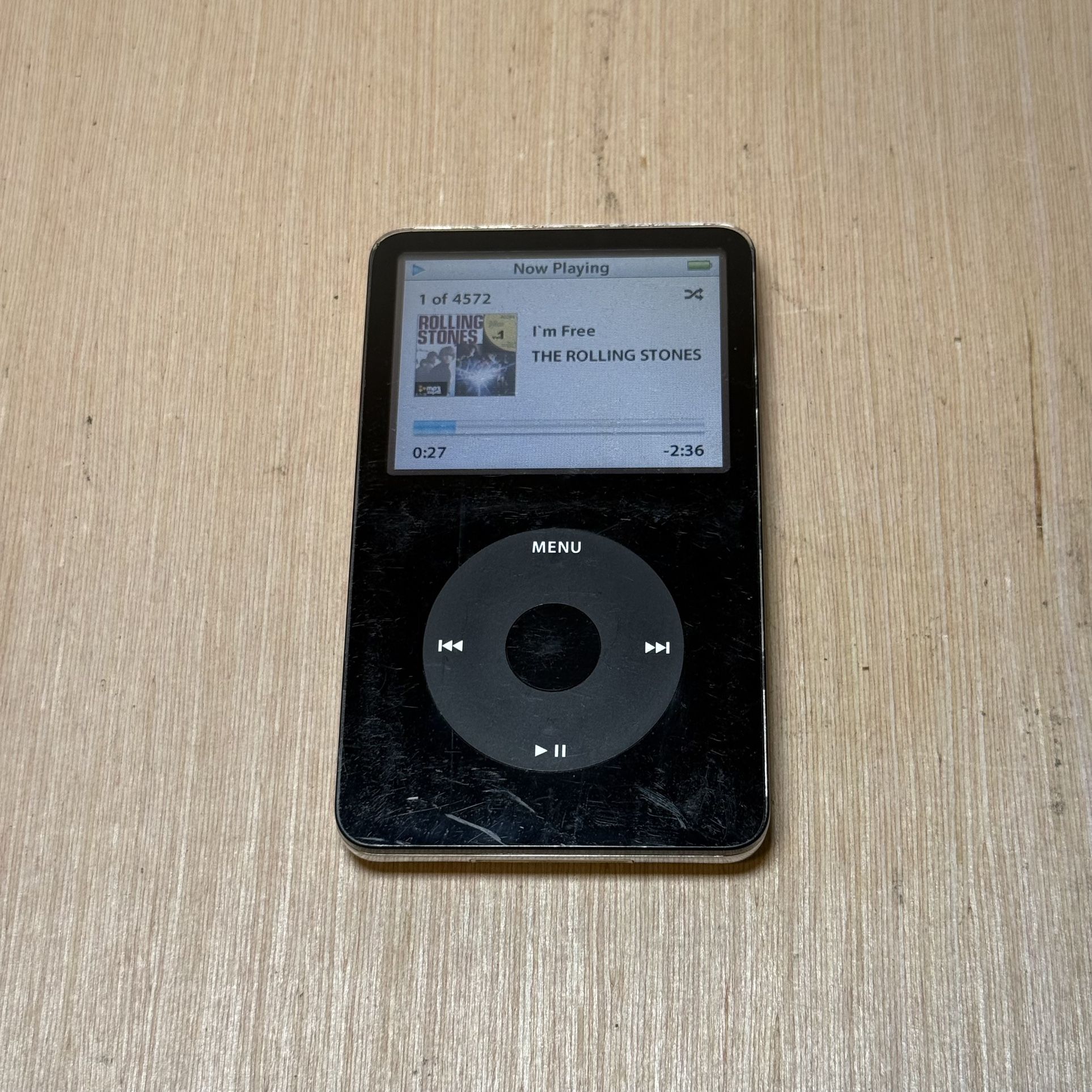 iPod Model:A1136 5thGen 30GB Blk Tested Good w/4572 Songs Good Battery Read Info