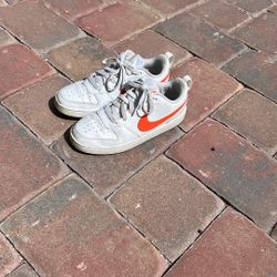 Nikes!!! Size 5