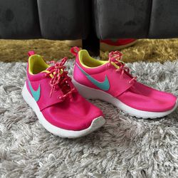 Nike Roshe Shoes
