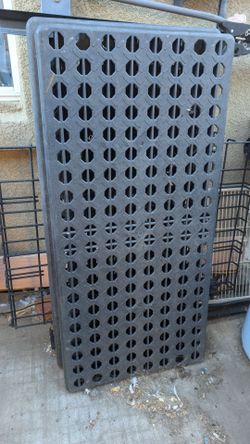3 Spill pallet grates