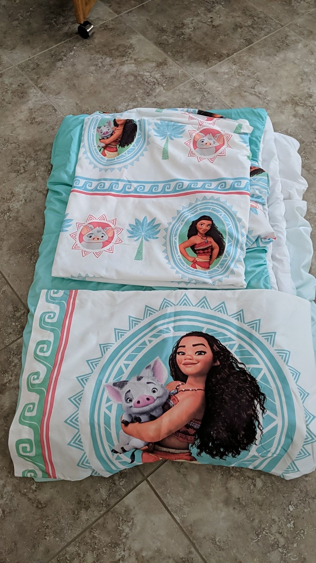 Disney moana twin size bedding set with comforter