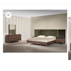 Italian Bedroom Set With Sterns And Foster Cal King Mattress