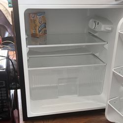 mini fridge artic king