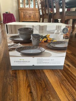 16 pc Thre shold  Stone Ware-Vermillion Dinnerware Set- Microwave and Dishwasher Safe-Service for 4