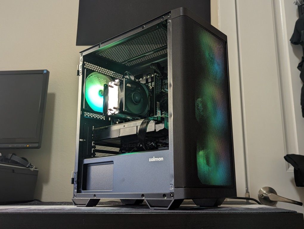 Gaming PC 🎮 Nvidia GTX 1070⚪ Intel Xeon ⚪ 16GB RAM ⚪ 512 GB SSD ⚪ ARGB ⚪ MATX
