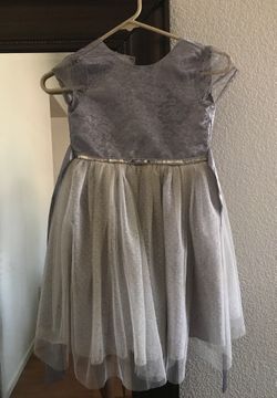 Upper lace girls dress