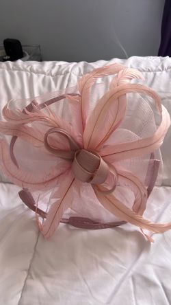 Fascinator tea party hat