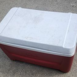 Igloo Island Breeze 48 Quart Cooler, Lava Red
