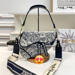 Women Saddle Bag👉Swipe Slide See Photos 