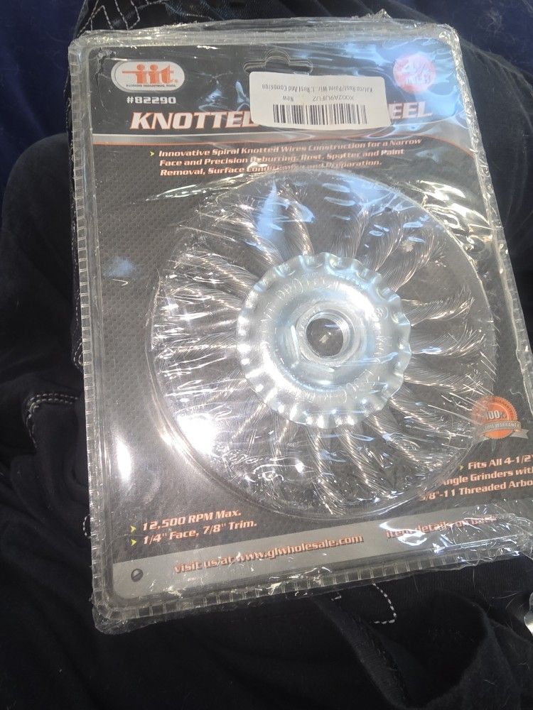 IIT Knotted Wire Wheel Set Of 2