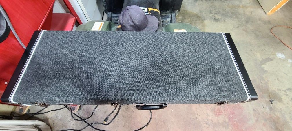 Roadrunner Tweed Hard Case (New)