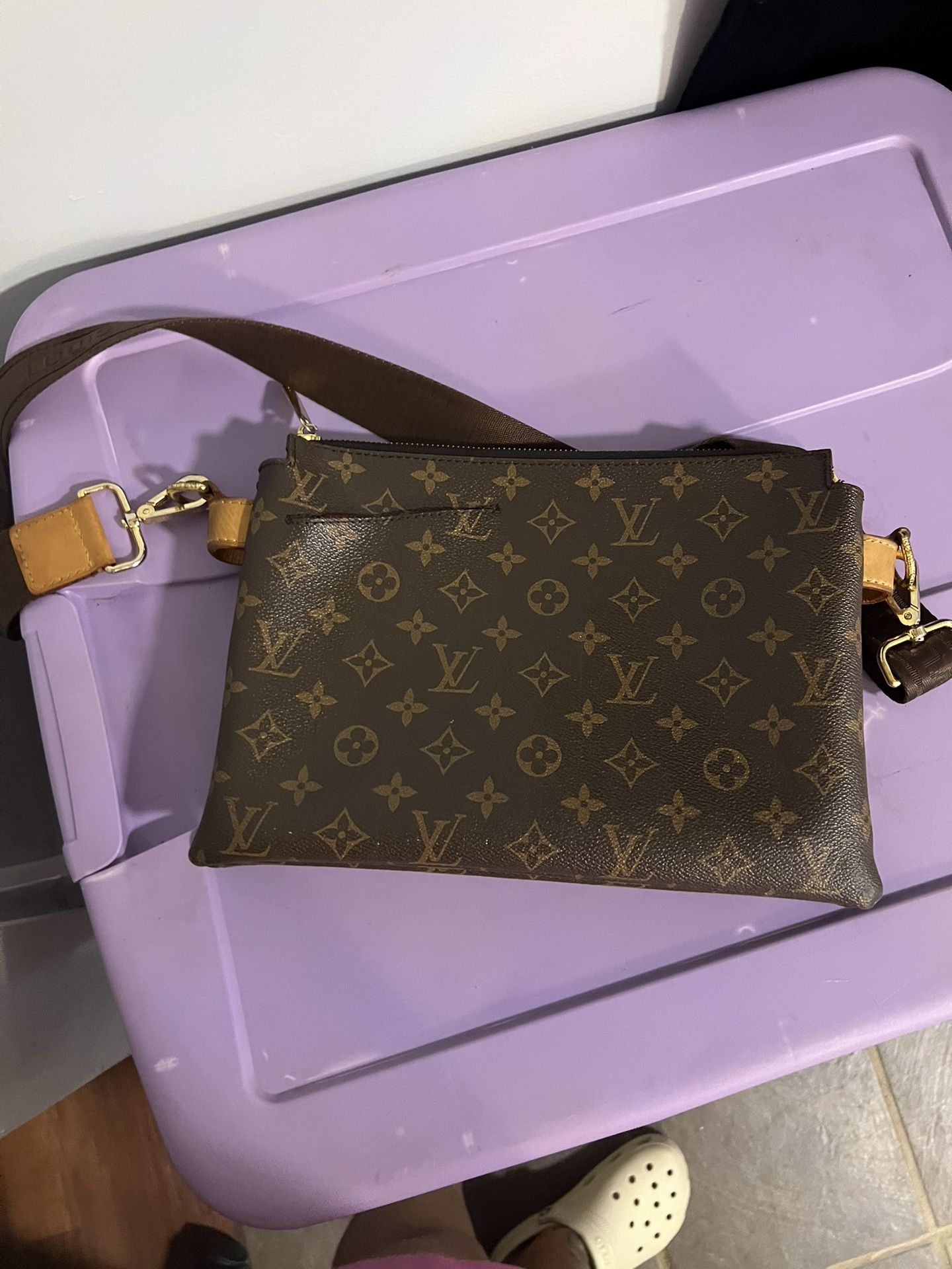 Louis Vuitton Shoulder Bag