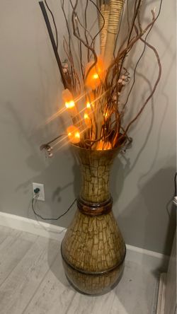Vase with decor and lights