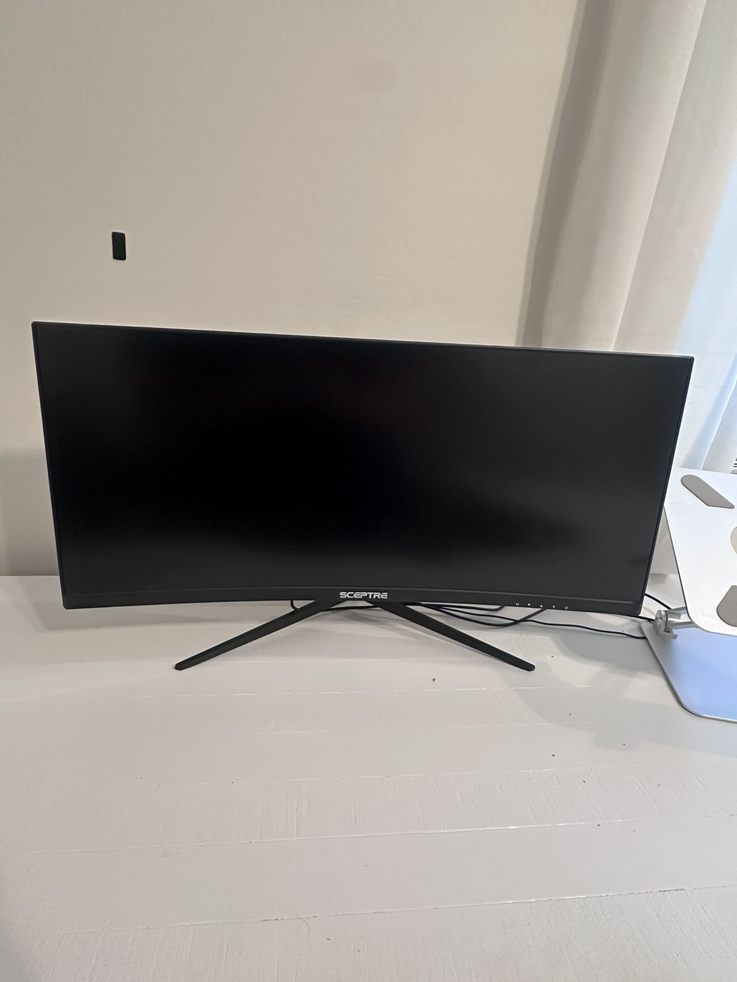 Widescreen Sceptre Computer Monitor