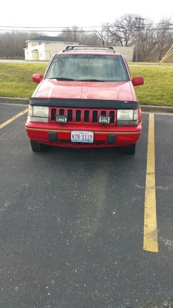 Clean jeep it's run but some times it's turn off but good car