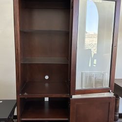 Entertainment Freestanding Tower 