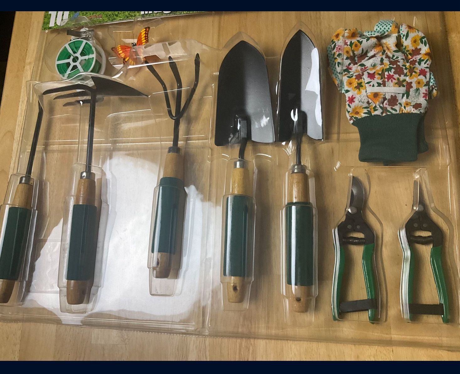 Sets Garden Yard 35ave And Glendale 