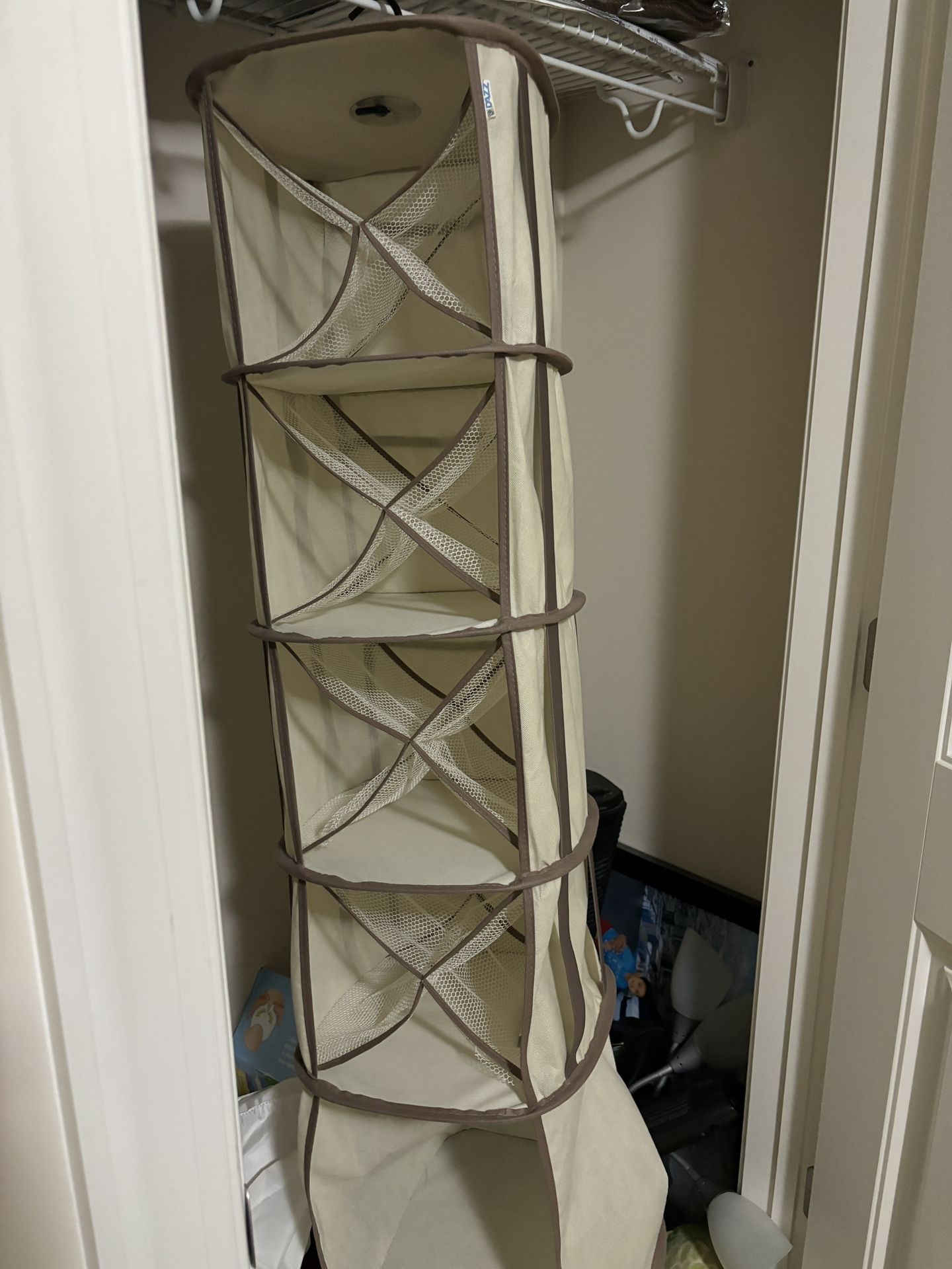 Swiveling Closet Organizer