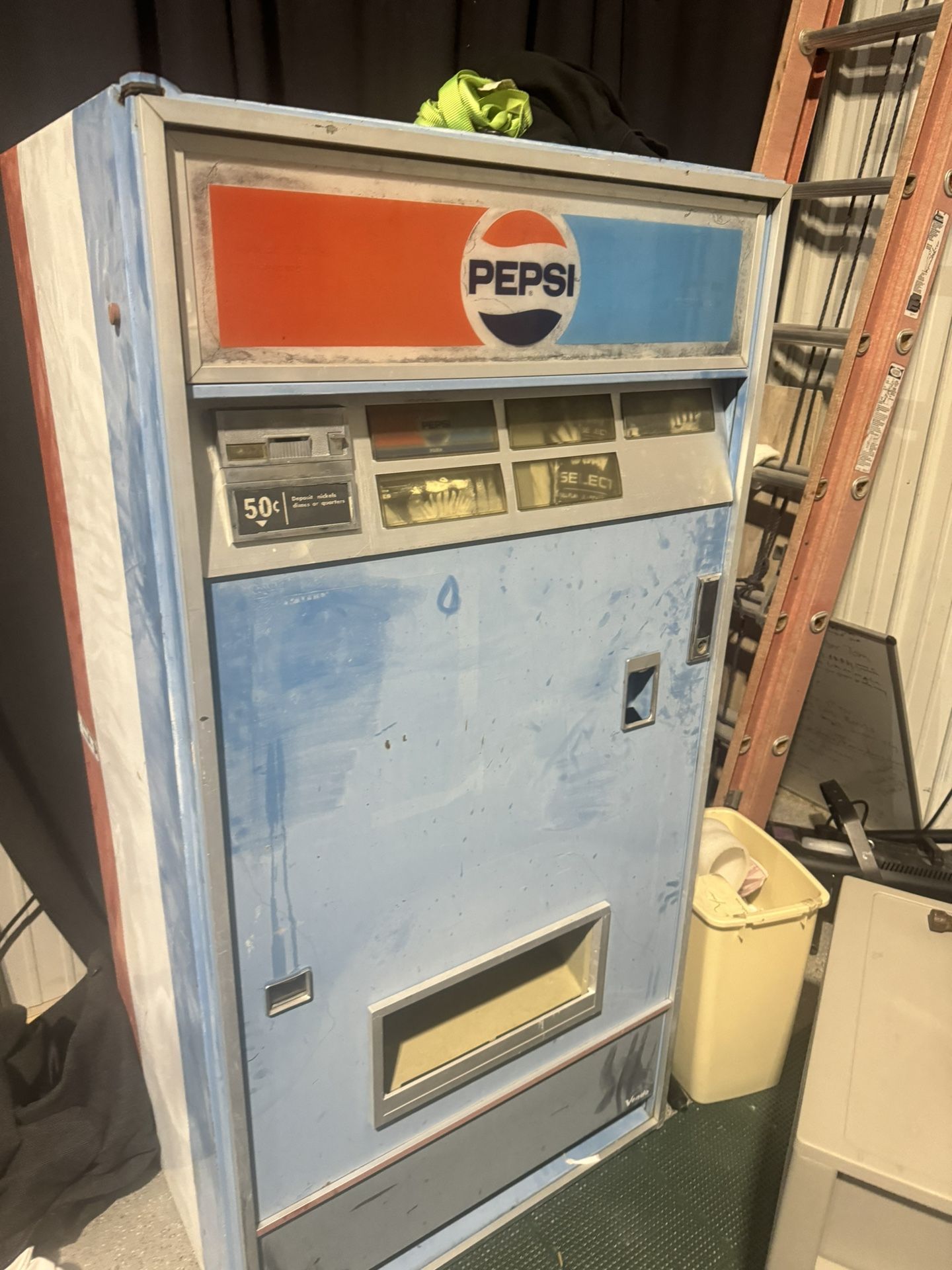 Vintage Pepsi machine 