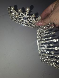 Crowns / coronas