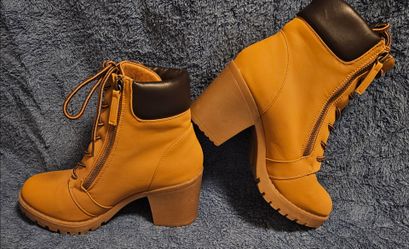 Woman's Boots
