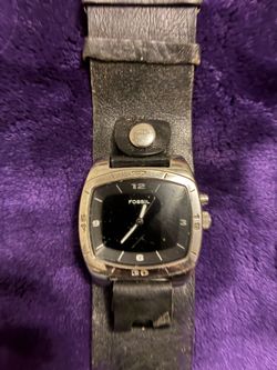 Watch, needs battery.
