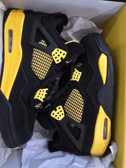 Jordan 4 Thunder