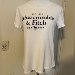 Abercrombie & Fitch Graphic Logo Tee Shirt Soft 100% Cotton Woman’s Size S