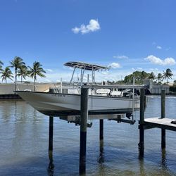 21 Boston Whaler 