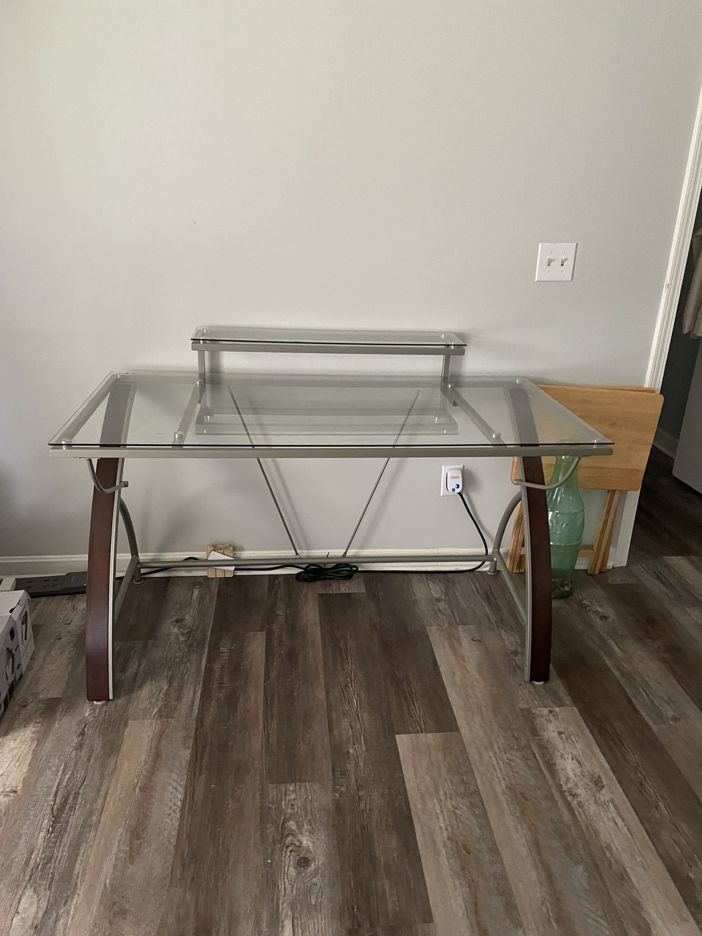 Desk Metal/wood