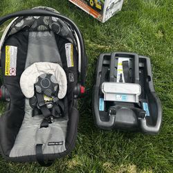 Graco Baby Car Seat W/base