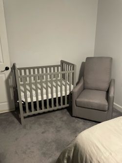 Mini Crib for sale