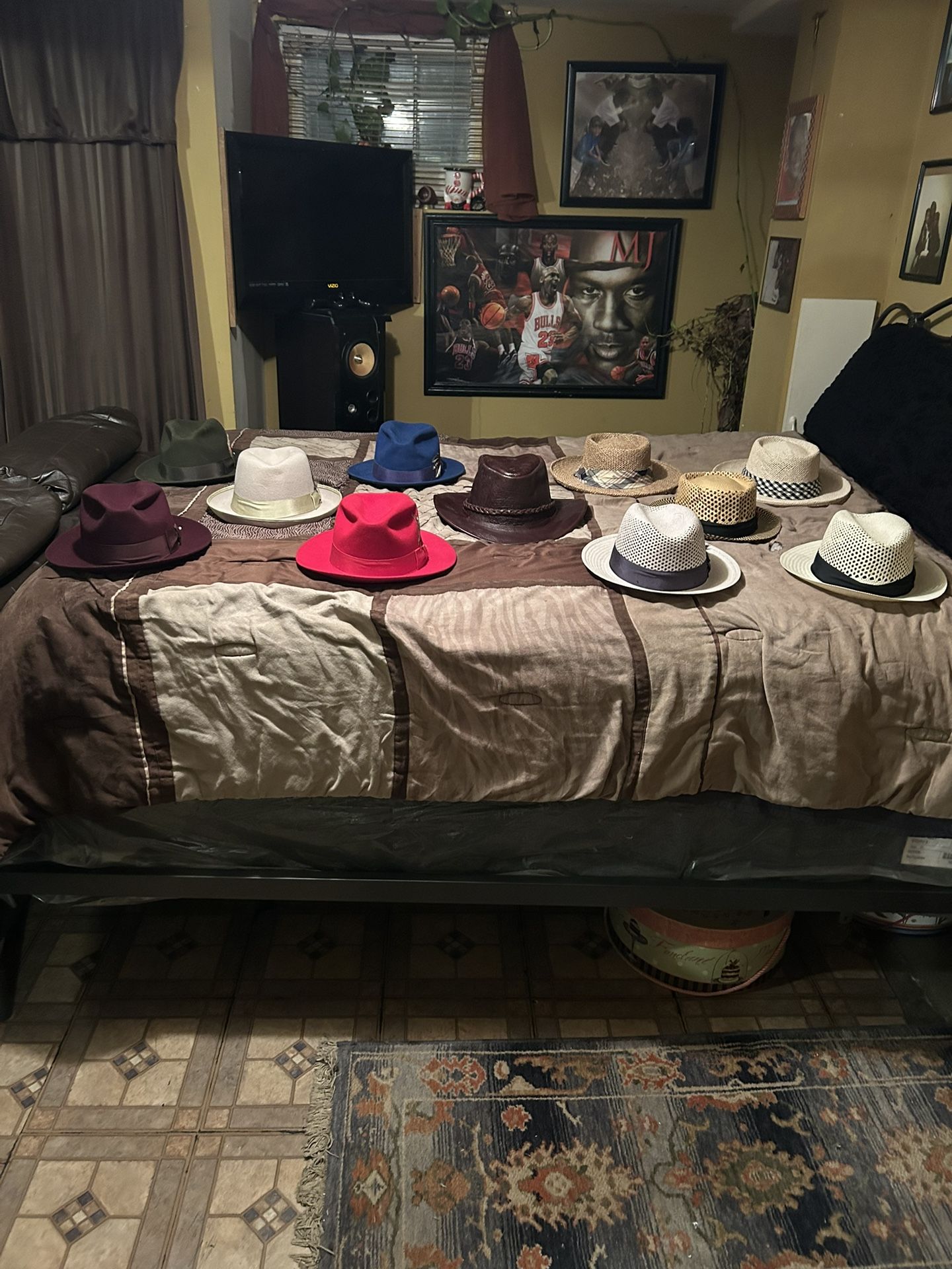 Levine Hats With The Boxes Included 