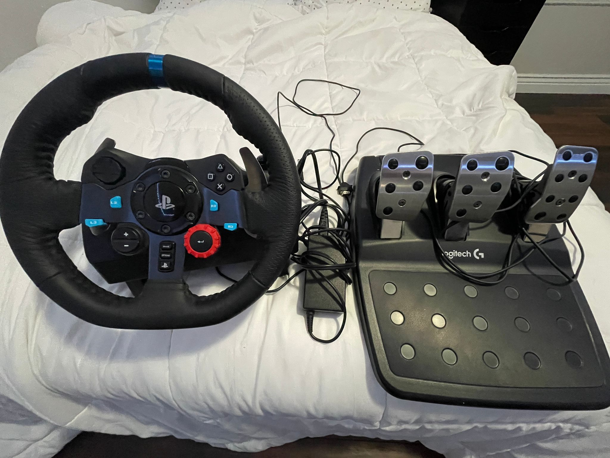 Logitech G29 Works for ps4/ps5 and computer