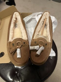 Brand New Women UGG Slip On Shoes (Moccasins) Light Brown Color Size 7. Perfect For The Cold Weather. That’s Upon Us. 