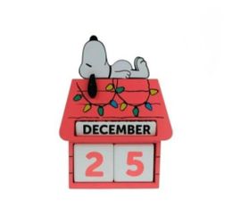 Peanuts Snoopy Wooden Perpetual Calendar - Brand New