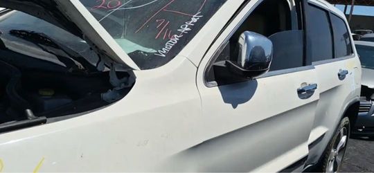 2011 JEEP GRAND CHEROKEE parts